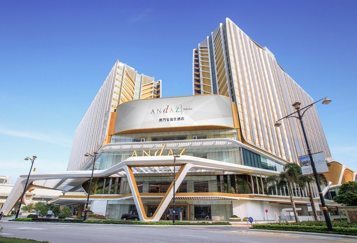 Two new hotels opened at the Galaxy Macau resort in 2023, the Andaz Macau, the brand's largest with 700 rooms, and the ultra-exclusive Raffles at Galaxy Macau with 450 suites. Download our free report featuring 800+ updates from 200+ destinations: hubs.li/Q02vNVvh0