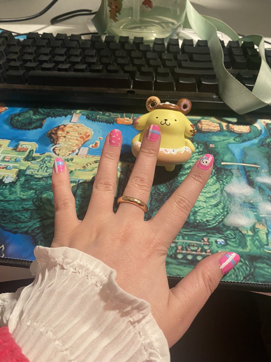Soo My Melody Calliope anyone?🩷 She’s been living in my head rent free for over a month now and I found a sweater perf for it recently so she’s here🥰 ‘Scuse the shoddy editing and nail art, I have the artistic sense of a goldfish😅 Kuromelo Calseph is top tier🖤💖😌 #StrayGods