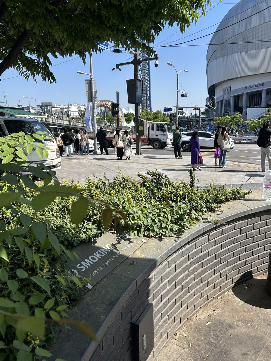 gimchisujebi's tweet photo. 동양미래대 앞에서 나눔 시작하겠습니다!!
기다리고 있을게요!!!
(일정 시간이 지나면 무인으로 전환될 수도 있습니다) https://t.co/vH4yjoqvM3