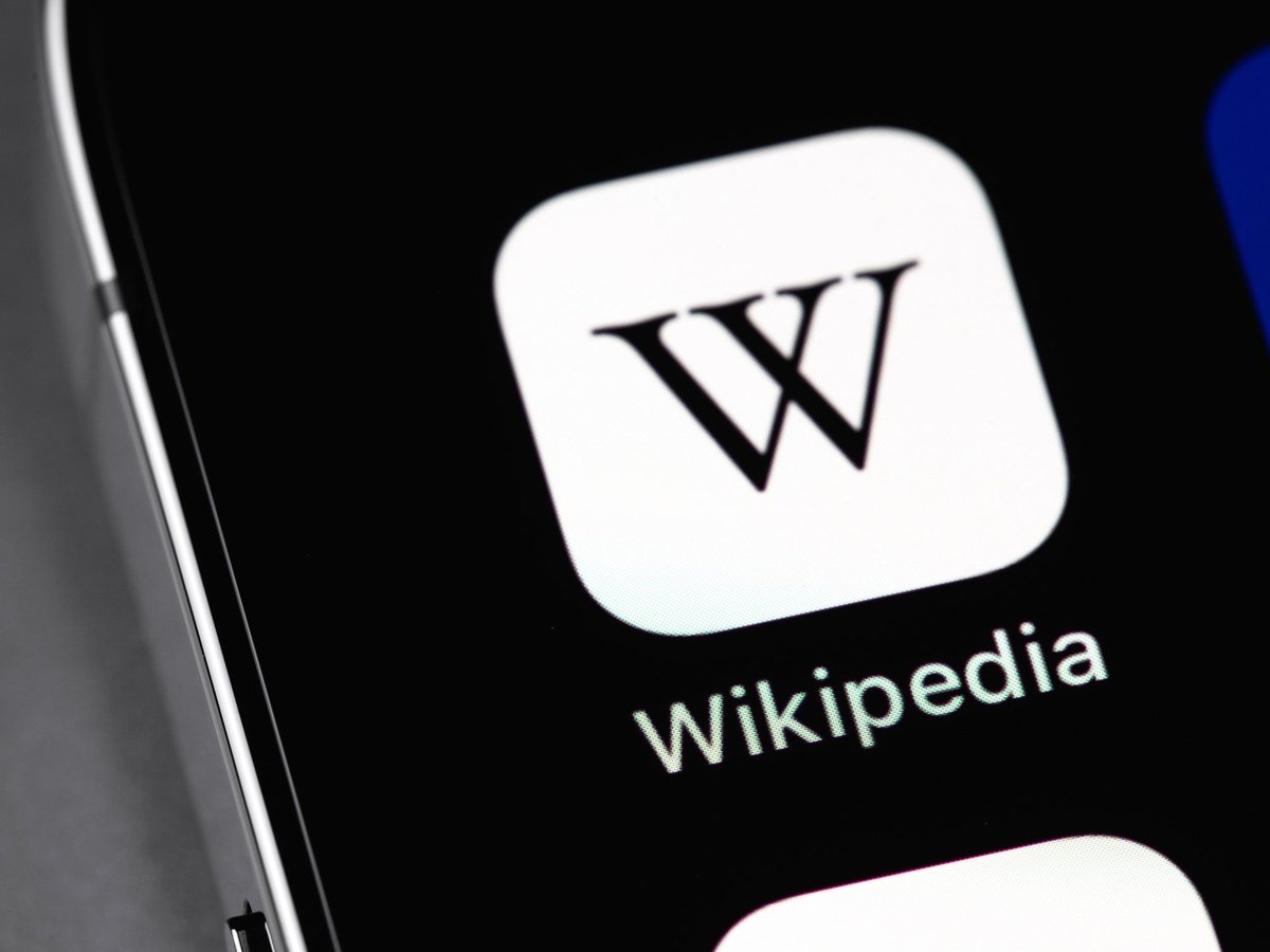 Après avoir cloné Wikipédia, la Russie censure sa nouvelle version et la remplace par des articles de propagande clubic.com/actualite-5256…
