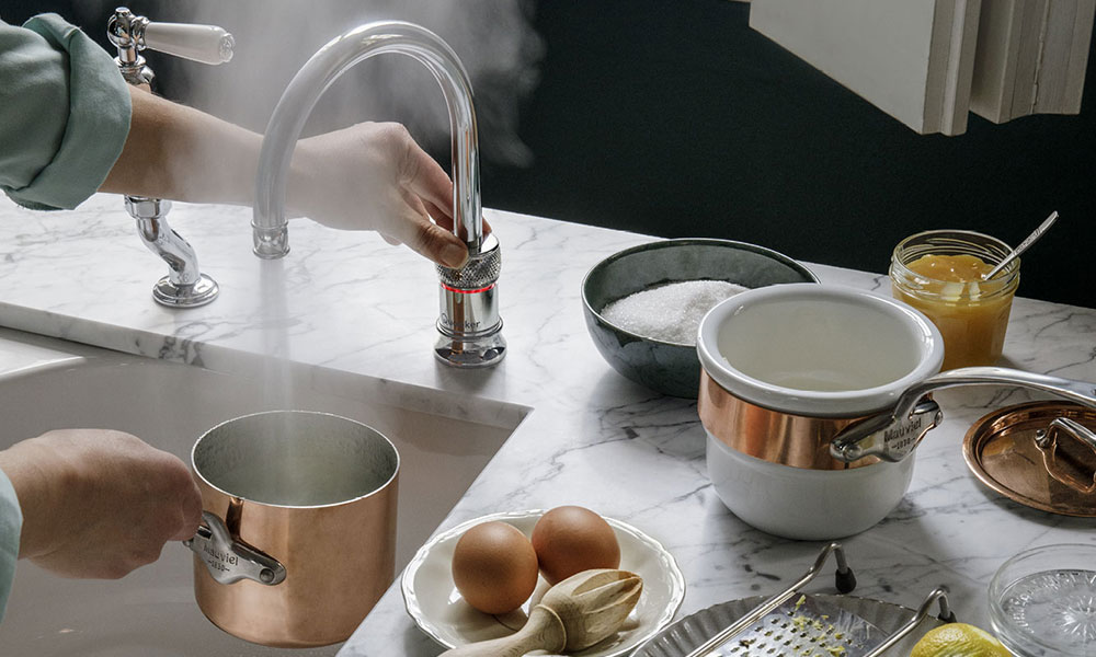 Give your home an upgrade with that unique #Quooker twist! 100°C boiling, chilled and sparkling water. Quooker really is the tap that does it all 💧 Explore the different models and see which one best suits you... bit.ly/Quooker_Taps #quookertap #uniquekitchen