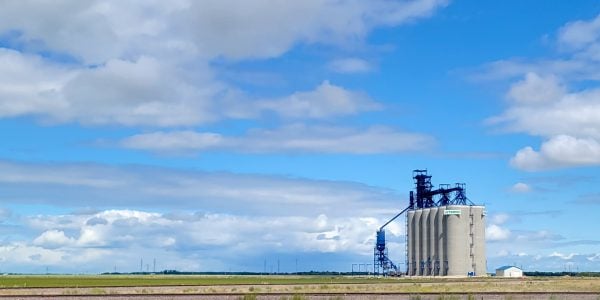 Bunge-Viterra consolidation could cost farmers more than $700 million per year: U of S report #cdnag #ontag #westcdnag ow.ly/vTOT50Ru90E