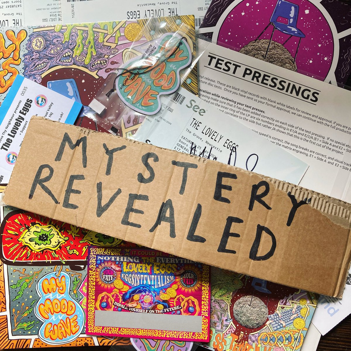 LAST CHANCE! The secret behind the Eggs Mystery scratch card will be revealed tomorrow at 11.30am on Instagram Live! 🔮 It’s not too late to win loads of free rare crap! Last post going out today. Be innit to fucking win it! 👊 thelovelyeggs.co.uk/pre-orders.php…