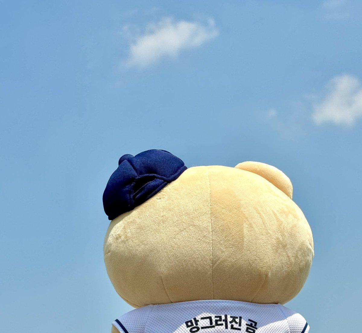 yurang_official's tweet photo. 곧..
만나..! https://t.co/mCdLJFYvm1