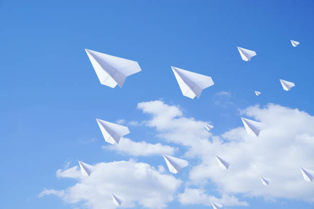 おはようございます🌞 5月8日(水)、今日は #紙飛行機の日 です😄 「GO（5）HIGH（8）」と読んで「行け、空高く」と5月の青空に高く飛ぶ紙飛行機の姿を表し、折り紙ヒコーキ協会が制定したそうです。 週の真ん中水曜日も宜しくお願い致します✨ #企業公式相互フォロー #企業公式春のフォロー祭り