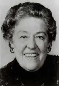 Remembering the British actress Peggy Mount who was born on this day in Southend on Sea in 1915. #PeggyMount #SouthendOnSea #SailorBeware #TheNakedTruth #TheLarkins #GeorgeAndTheDragon #Oliver #LollipopLovesMrMole #YoureOnlyYoungTwice #LadiesWhoDo #InnForTrouble