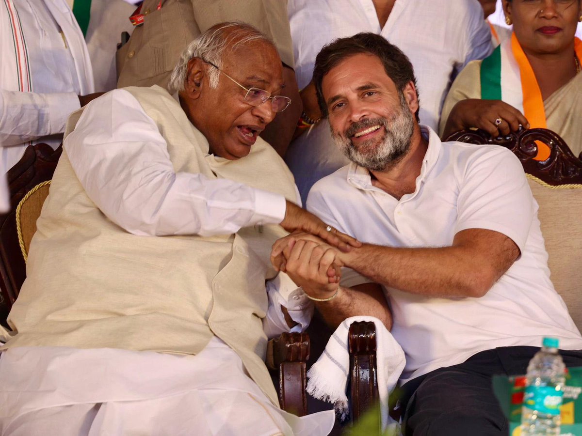 mr_mayank's tweet photo. BIG BREAKING 🚨

Congress President Mallikarjun Kharge has written a letter to Narendra Modi exposing all his lies & propaganda ⚡

Earlier he had challenged Modi to sit with him & find any fault in Congress Manifesto but Modi didn't accept.

He also explained all the Nyay Guarantees in the letter & asked Modi to find any mention of ��Muslim’ & ‘Pakistan’ in it.

This is a bélt trèatment to remember for ages for Modi, hope he doesn't cry on stage now.

Excellent by Congress, it continues to play on the frontfoot. Shockwaves to Modi & BJP in bulk 🔥

#Asli400Paar , No Urban Maxwell