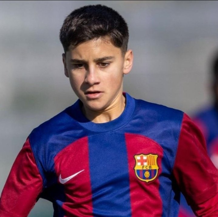 Incredible season for Genís Clua, the Cadet B top scorers. A midfielder who can also play as a striker. Yesterday, he scored brace in Cadet B 5-0 win over CF Martorell to make it 17 goals. #FCBMasia✨️ Genís also scored a goal in his debut with Cadet A last Saturday.
