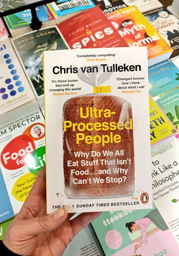 An authoritative account of the damage that ultra-processed food is doing to our bodies, our health and the planet makes for essential reading in our Non-Fiction book for May #Ultraprocessedpeople @DoctorChrisVT #waterstones @RiversideHemel #books waterstones.com/book/ultra-pro…