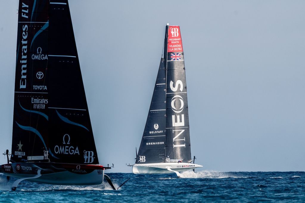 Papercast tweet media