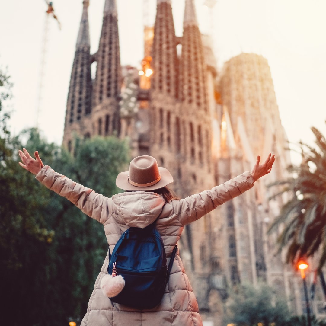 Experience the vibrant city of Barcelona! From Gaudí's architecture to the bustling markets of La Rambla, there's so much to explore. With Hoppa you can search, compare & book rides worldwide! bit.ly/2S2enDY #Barcelona #Spain #Hoppa #ArriveHappy