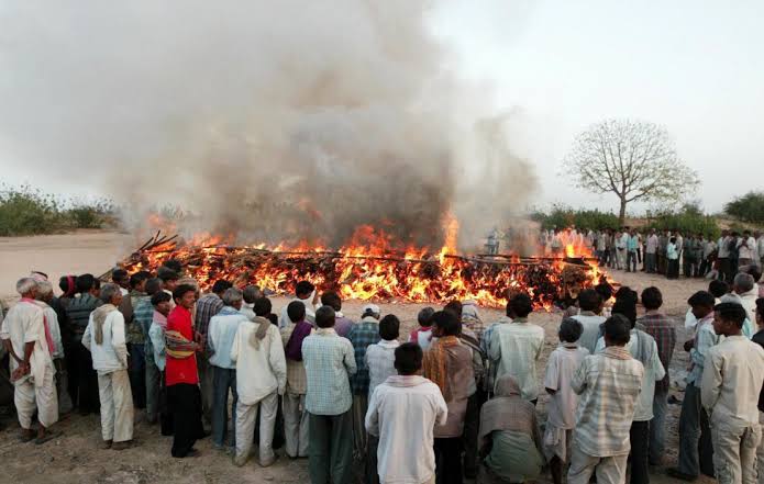 @rashtrapatibhvn @rashtrapatibhvn ji
Please stop nonsense open air PYRES

20ton wood is burnt in open each day each city

Affecting 100000 families

Please intervene

Please be active in the democracy

@VPIndia #SupremeCourtOfIndia