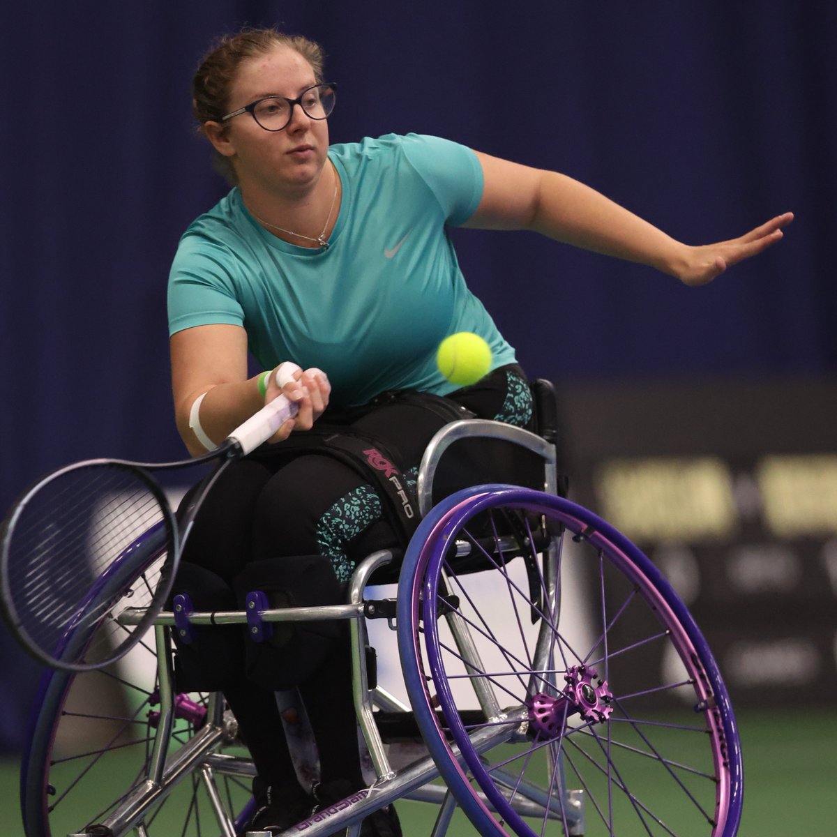 Battling into the quarter-finals...

@lucy_shuker beat Jinte Bos (NED) 5-7, 7-5, 6-1 in her opening match at the Kemal Sahin Cup 🇬🇧 and partnered @AbbieBreakwell to a 6-2, 6-1 first round win in women's doubles before today's quarter-finals

#BackTheBrits 🇬🇧 | #wheelchairtennis