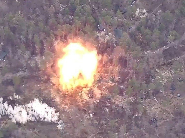🇷🇺 The Russian Armed Forces destroyed two HIMARS MLRS in the Kupyansk direction. - FRWL