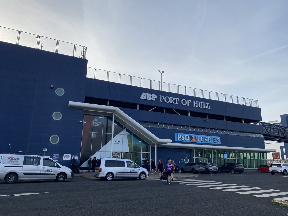 And we’re almost ready to depart from Port of Hull for Stage 4 of <a href="/TourDeVinny/">Tour de Vinny</a> to Leeds!
#twitterclarets