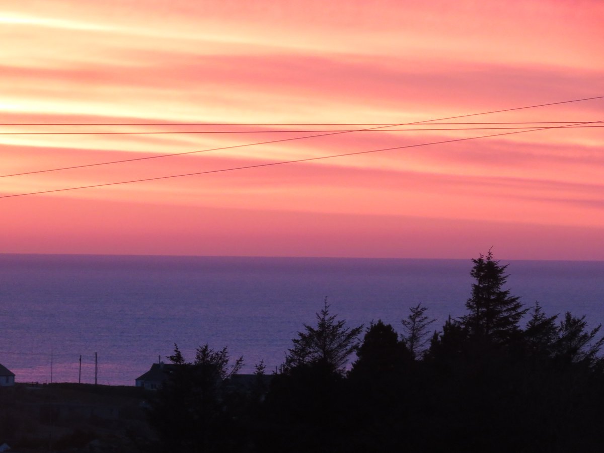 Good morning from #gweedore #gaothdobhair Some sky last night around #glassagh