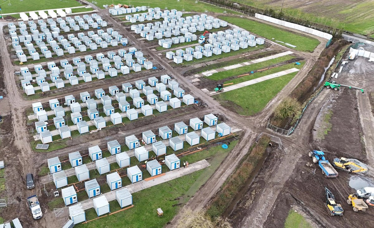 Ireland 📍🇮🇪

The first photo is of a Fema camp. 

The second photo is from Naas in Kildare.

Do you see it now? 

Men go to war, Women and children flee war. Where are all the women and children? 

#IrelandisFull #IrelandOptsOut