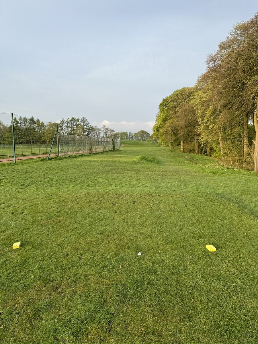 10th hole Par 3 166 yds to the middle of the green, strong wind behind 💨⛳️☀️ what you hitting? 🏌️‍♂️🏌️‍♂️ #golfmates #10thhole #golfers #golfcourse