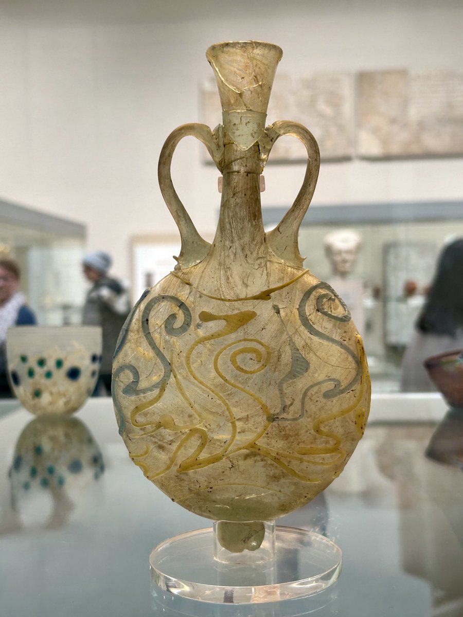 Just look at this delicate, stunning #Roman blown glass flask with polychrome snake-thread decoration, made in the Rhineland, 3rdC AD. From Cologne, and now in the British Museum. #Romanglass #Archaeology #glass