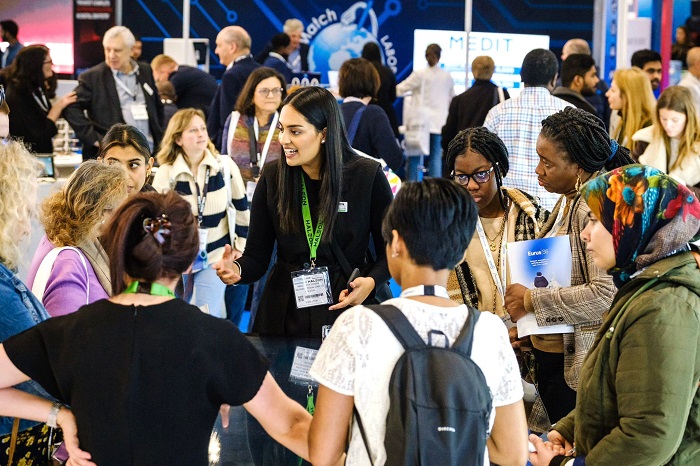 The team at the heart of excellent dental care

Clementine Rees Brown reflects on this year’s @DentalShowcase

Use your subscription to read the article here:
➡️   ow.ly/C1n050RtAmt

#dental #show #event #dentistry #dentalcare #dentalnurse #team