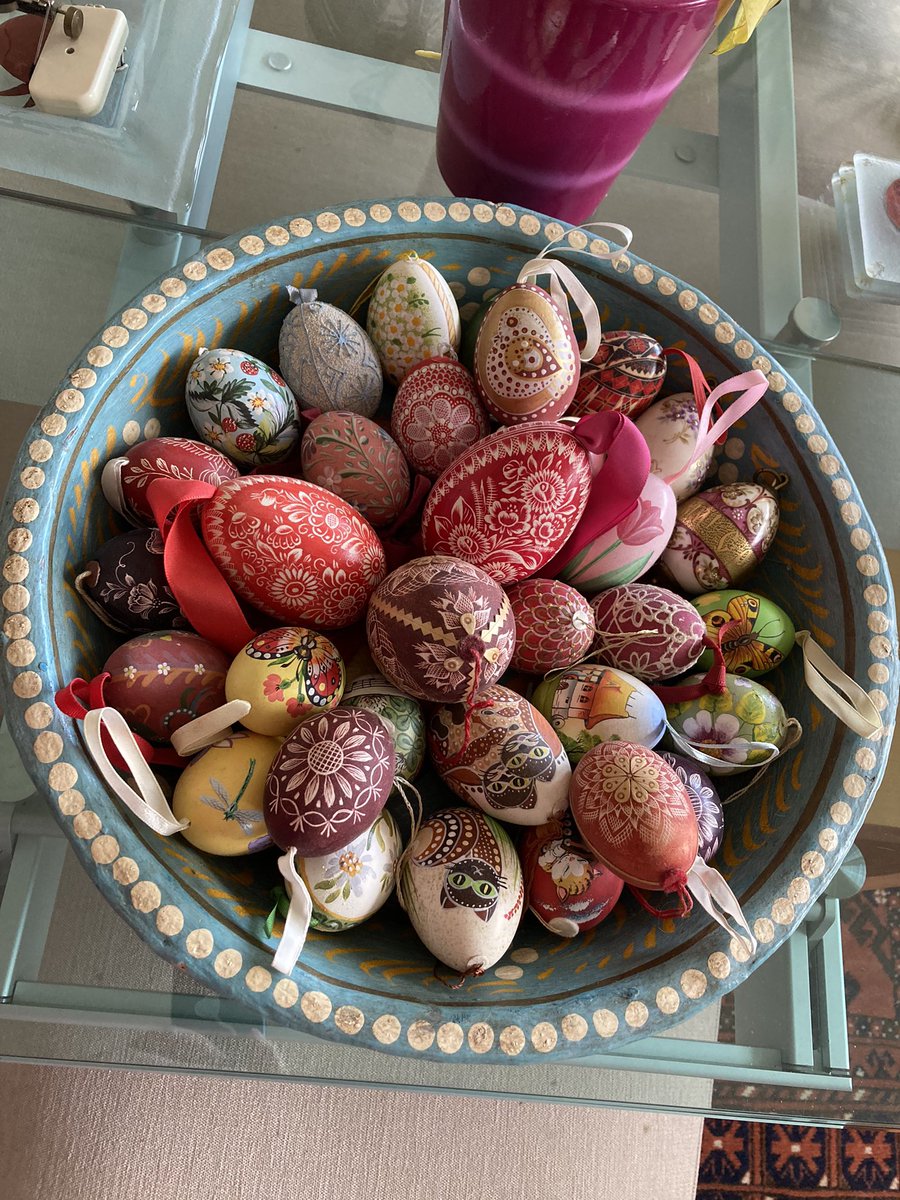 @VMdesignblogg Η συλλογή μου. Αυτά είναι όλα αληθινα αυγά, αγορασμένα από πασχαλινές αγορές της κεντρικής και ανατολικής Ευρώπης