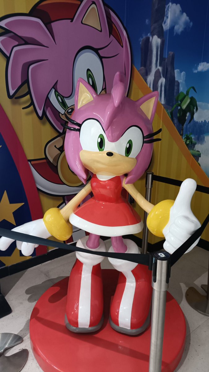 New Sonic Statues taken in China Guangzhou Joypolies (by @xqyh55s48)
#SonicTheHedeghog #TailsTheFox #AmyRose #SonicMovie #SonicNews