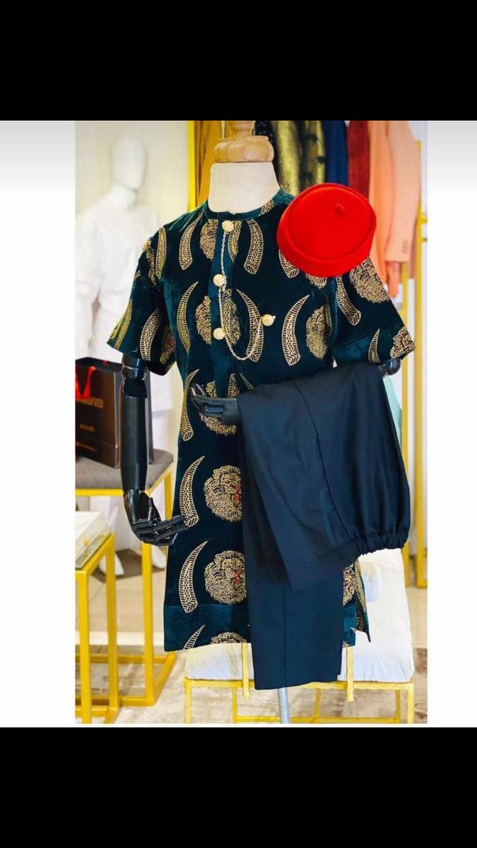 coconazy4's tweet image. Contact me for all texture of Senator,Suit and all kinds of clothing materials including isi-agu designs.
We also have good tailors to make them fit marvelously.
Tel:08100004866
Address: no. 4 William street Main market Onitsha.
Painting is a part-time hustle now we are reliable.