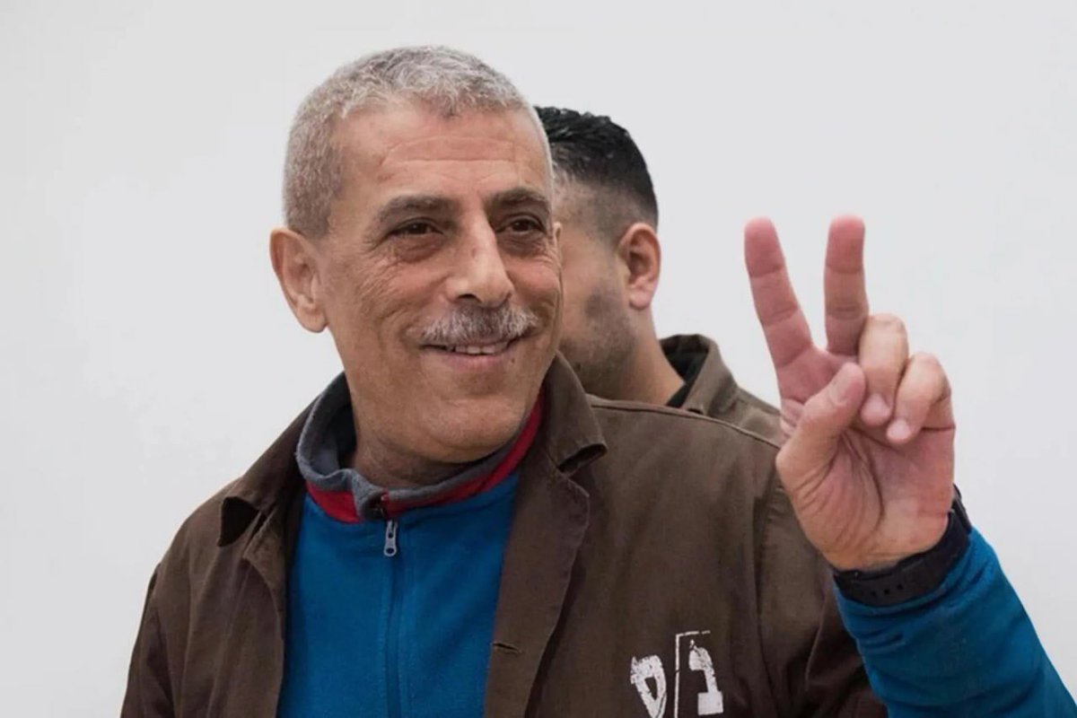 🚨 Quoted from the Isr*eli Broadcasting Corporation: Occupation Army Minister Galant refuses to release the body of the captured martyr, Walid Daqqa.