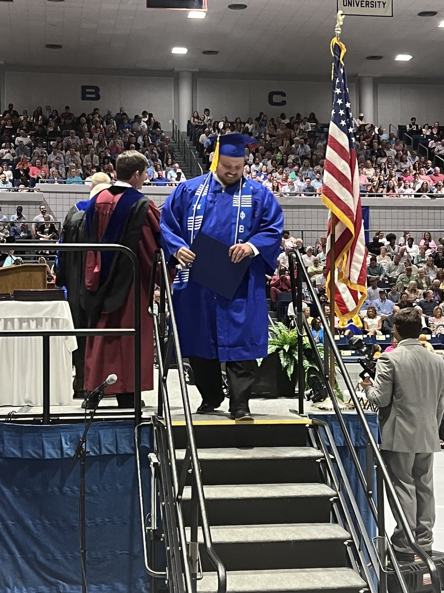 landonsantino56's tweet photo. I just thought I’d let everyone know that I graduated today from Lander University💙💛🐾 Love this school forever and grateful for it and Greenwood, SC ❤️

BS in history ✅
Cum Laude (3.6 gpa on a 4.0 scale) ✅ 
Phi Beta Sigma Fraternity Inc. ✅ 
NPHC Executive Board ✅ https://t.co/kSe1SgFqI8