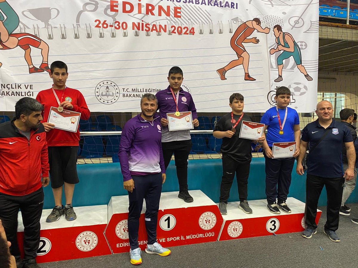 EGEHAN BABACAN TÜRKİYE ŞAMPİYONU🇹🇷🤼🥇 Edirne’de gerçekleştirilen Okul Sporları Grekoromen Küçükler Güreş Türkiye Birinciliği müsabakalarında 80 kiloda Milas Şehit Murat İnci Anadolu İmam Hatip Lisesi öğrencimiz Egehan BABACAN Türkiye Şampiyonu oldu. Öğrencimizi ve emeği geçen…