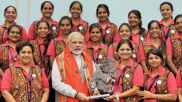 MODI KI GUARANTEE FOR BHARAT’S NARI SHAKTI:

 👩‍🌾Empowerment:

  - 3 Crore rural women to become Lakhpati Didis

  - Women SHGs to be integrated in key service sectors for increased income

👩‍💼Representation :

  - Systematic implementation of historic Nari Shakti Vandan Adhiniyam…