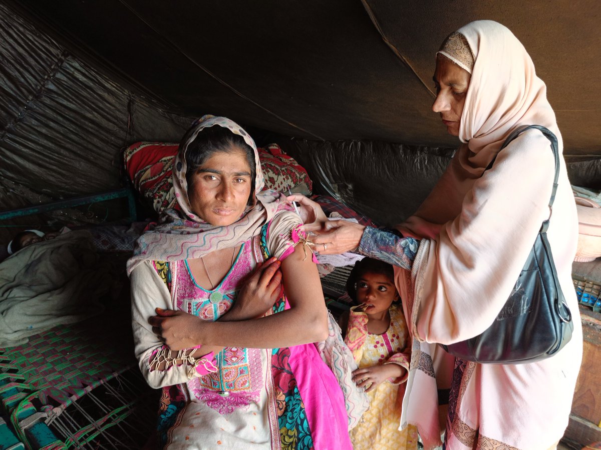 Maternal & Neonatal Tetanus, linked to unsanitary birth conditions, threatens women & newborns in 🇵🇰. With support from @Ch_JesusChrist & @Kiwanis, @unicef & @nhsrcofficial have launched an initiative to eradicate this deadly disease in KP. 👉unicef.org/pakistan/stori… @UNICEFUSA