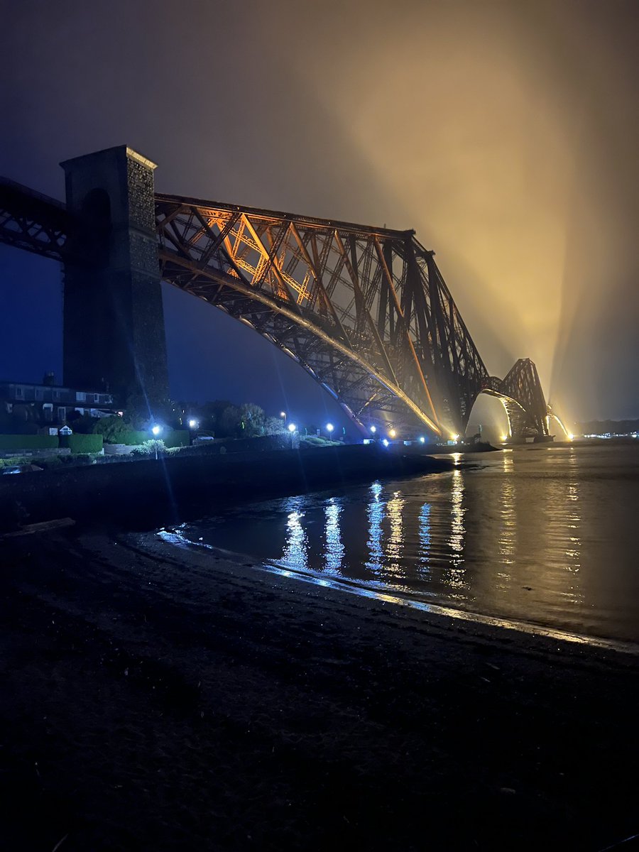 After we finished work last night we popped out for a dog walk. The bridge always looks fabulous at night but more so when it’s a wee bit foggy. #northqueensferry #fife #forthrailbridge.