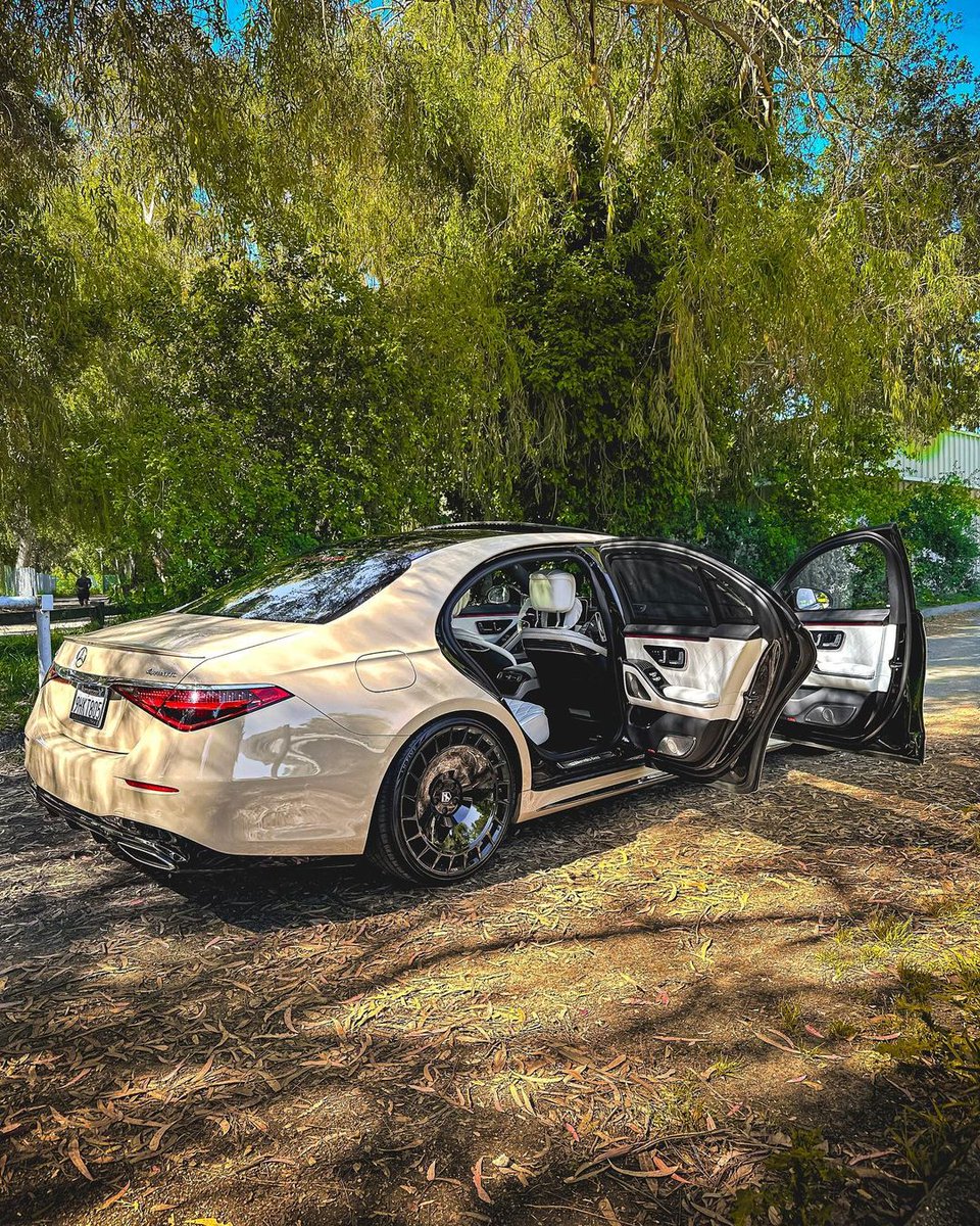 mbmaybachfans's tweet photo. Fact: S-Class, the best selling full-size luxury sedan in the world! 💪

📸: @mngwheel (IG) https://t.co/hV6LIO5iEC
