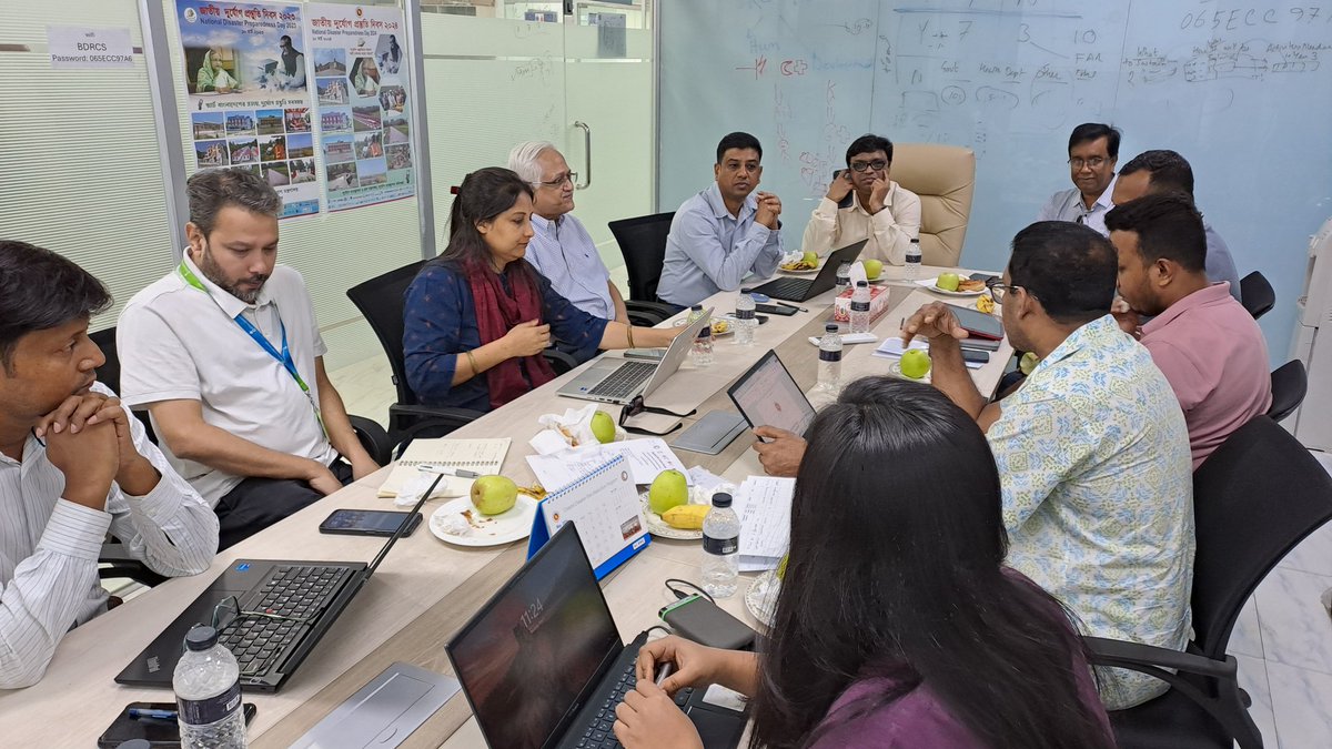 Sub-group working meeting on  national harmonize cyclone Early Action Protocol ( EAP). @BDRCS1 @ifrc along with its memberships,  and others relevant stakeholders are supporting to the Government of Bangladesh for finalizing it ASAP. 
#AnticipatoryAction #EW4ALL