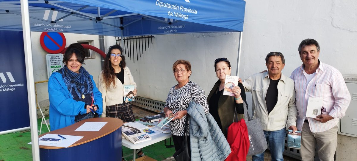 El pasado martes pudieron disfrutar del bibliobus en El Borge donde más de 50 personas se acercaron a recoger un libro totalmente gratuito.

#AxarquiaPlus #Axarquia #ElBorge #BiblioBus #DiputaciondeMalaga
📸 Ayto El Borge