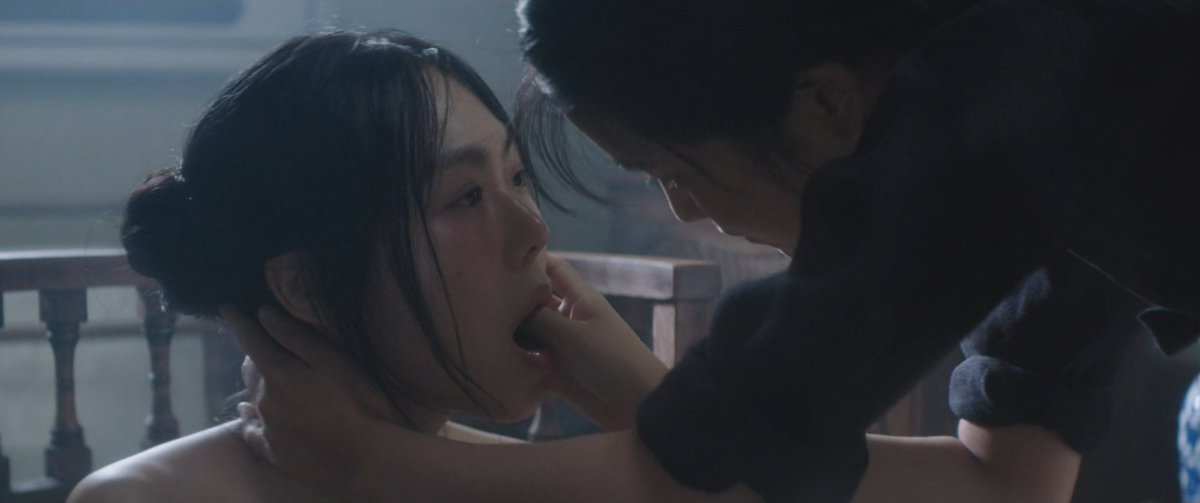 The Handmaiden - 아가씨 (2016).

Director 🎬: Park Chan-wook.
DOP 📸: Chung Chung-hoon.

#아가씨 
#ParkChanWook
#TheHandmaiden 
#CineMomentsHQ