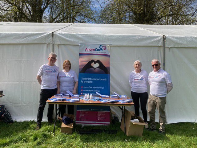 Thank you so much to Kevin & Eileen Mc Callion and Frank & Margaret O’Hare for representing Anam Cara at a recent event 💫 Last month, Stormont estate was the venue for a family memory walk along with a Remembrance service. We are so thankful for their support, always 🙏🏻