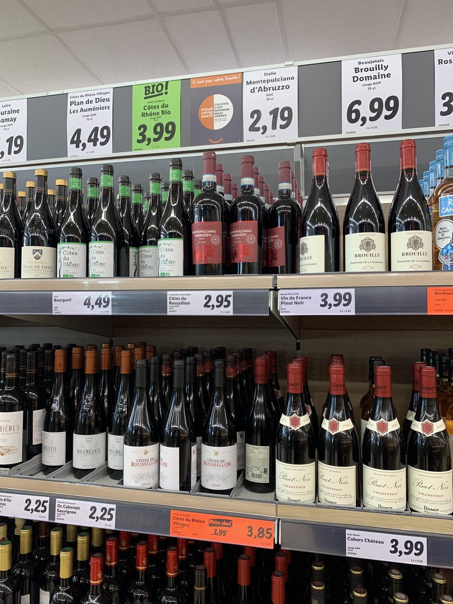 @MrRobertBob1 @JamesWr11078040 Check out the wine prices while you are there🤣🤣Lidl Erquy