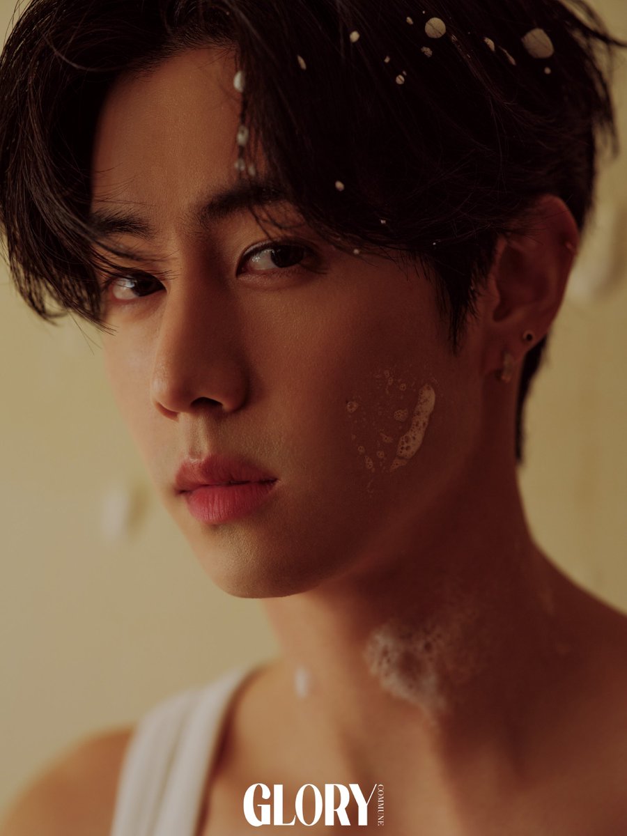 withyoumarktuan's tweet photo. 240502 Glory Magazine shares photos of Mark (1/3)

“Duan Yi En's 24 hours
A day in the life of Mark Tuan

You are invited to spend a beautiful day with Mark.”

#MarkTuan #Mark #段宜恩 #마크 
@marktuan @DNAmngmnt https://t.co/KTasGOPRhZ