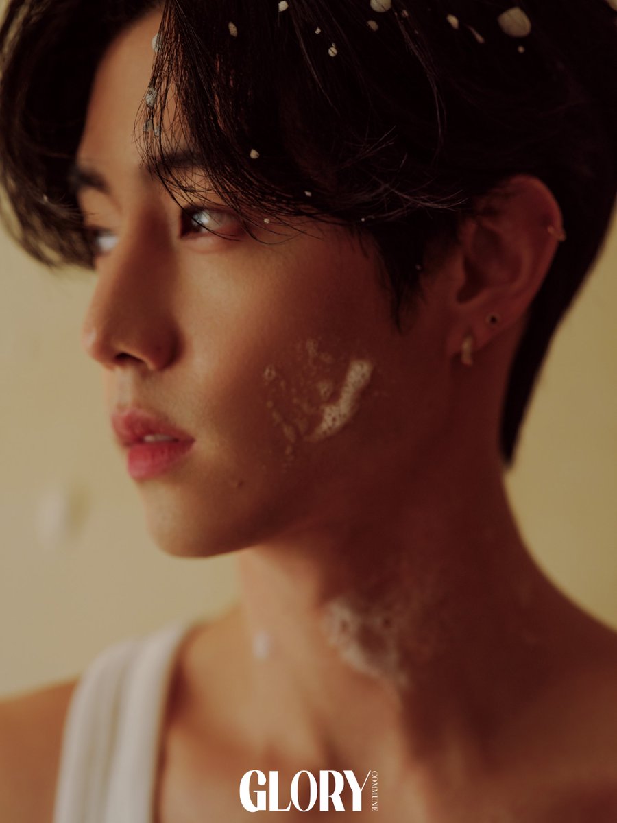withyoumarktuan's tweet photo. 240502 Glory Magazine shares photos of Mark (1/3)

“Duan Yi En's 24 hours
A day in the life of Mark Tuan

You are invited to spend a beautiful day with Mark.”

#MarkTuan #Mark #段宜恩 #마크 
@marktuan @DNAmngmnt https://t.co/KTasGOPRhZ