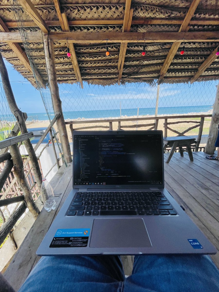 What’s stopping you from coding like this ?

#WorkFromAnywhere #SriLanka