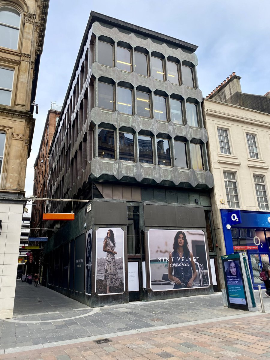 #MomentsOfBeauty in #Glasgow: For those concerned that the wee #Brutalist Buchanan Street gem, the BOAC Building by architects Gillespie Kidd & Coia, with all its white heat of technology character, was vacant, good news as it looks like it isn’t going to vacant for long 👀👇😅!