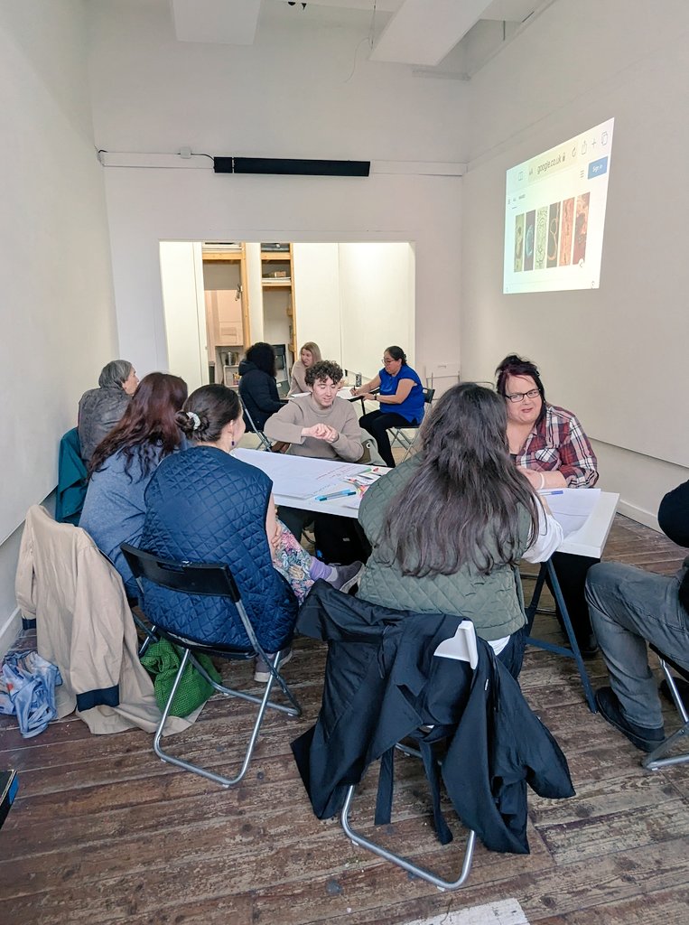 Many thanks to Ann Laird, community champion for Glasgow's built environment, for an interactive workshop with the @newglasgowsoc committee. Discussed much about the city's planning policies, building listings and many more. Great knowledge shared 🙌🏽💚