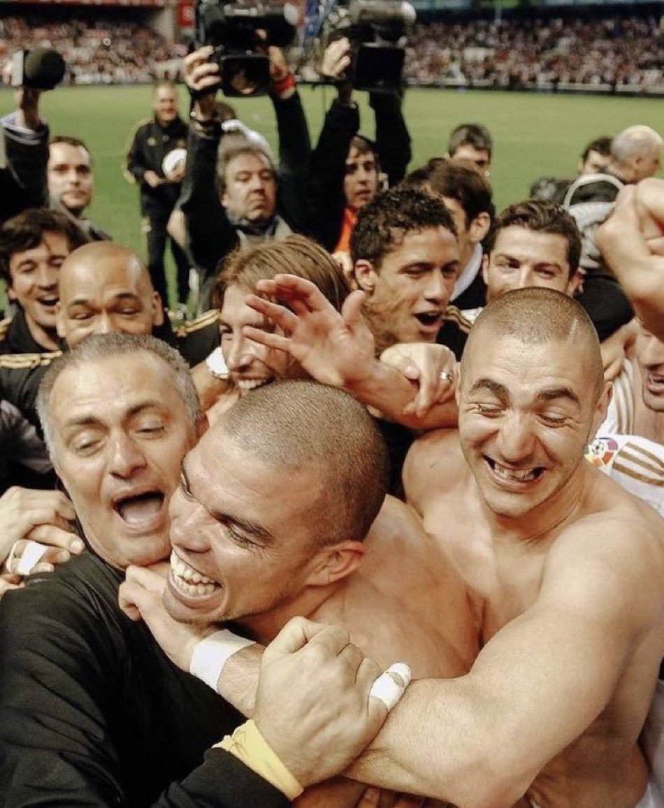 12 yıl önce bugün: Real Madrid, 32. lig şampiyonluğunu kutluyor.