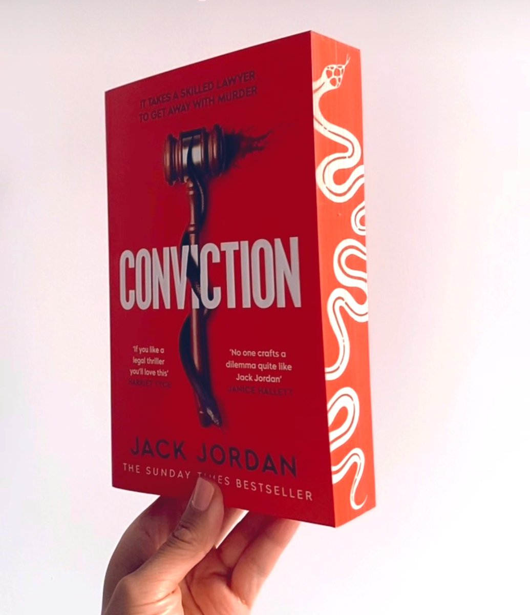Hosting this #giveaway on my insta with @JackJordanBooks - a chance to win 1 of 2 x copies of this beautiful PB edition with the gorgeous edges 🤩 Link in my bio to head to the reel for more details! @likely_suspects @simonschusterUK #books #BookTwitter