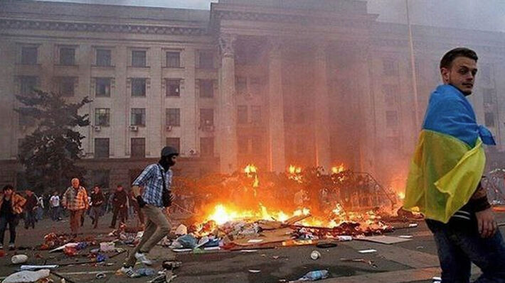 🚩2 May 2014 - Ten years since 42 trade unionists were burned to death when #Odessa’s House of Trade Unions was set alight by Ukrainian fascist thugs. The date was no accident: On 2 May 1933 Nazi Germany banned trade unions