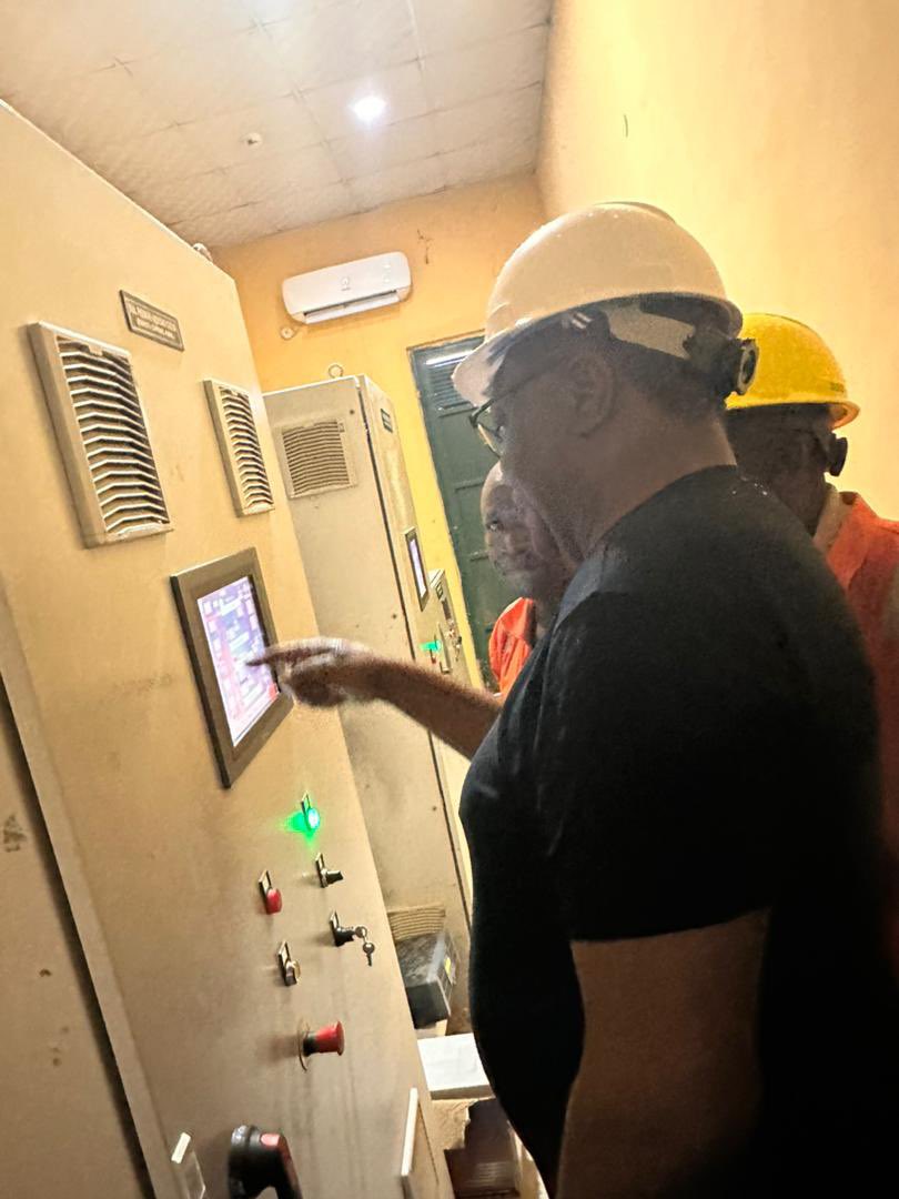 Yesterday, the Executive Secretary NCDMB, Engr. Felix Omatsola Ogbe, visited the Board’s 10MW gas-fired power plant at Elebele, Ogbia LGA, which provides electricity to the Board’s facilities and some designated Bayelsa State Government offices.

The facility was developed by