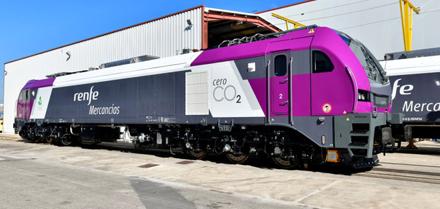 🚝 #Renfe mejora un 30% en el ranking de desempeño sostenible, vía @logisticapress . #Logística #supplychain #Transporteferroviario #OptimizaciónLogística #GestiónLogística #OperacionesLogísticas #LogísticaInternaciona ow.ly/pk5Y50RqFsr