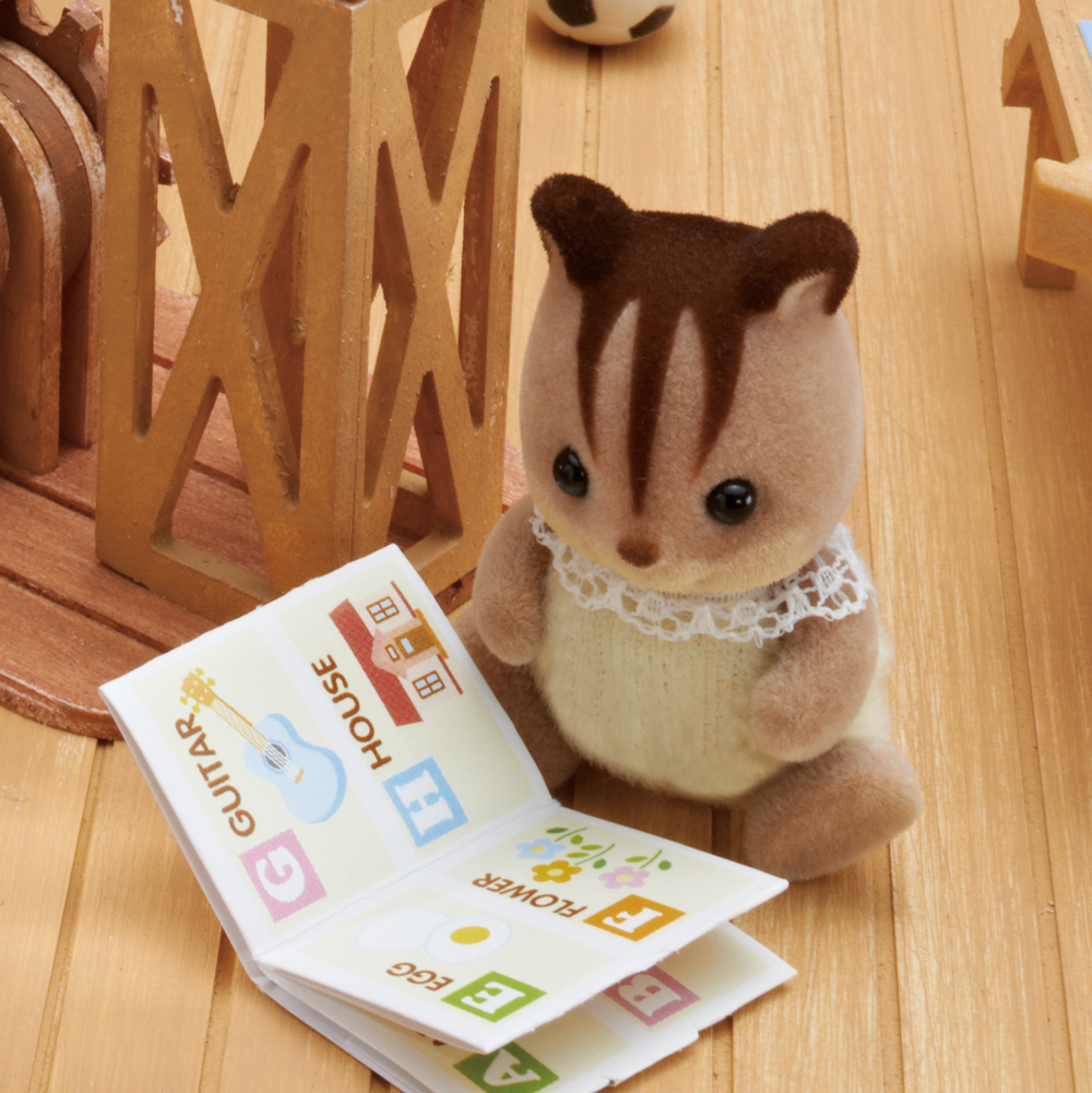 E is for egg; F is for flower; H is for house. 🏠 Baby Ambrose is learning his ABCs! He loves learning new things and everyone is so proud of him. 📚 We wonder what he’ll learn next? 💡 #learning #ABCs #alphabet #book #reading #sylvanianfamilies #sylvanianfamily #sylvanian